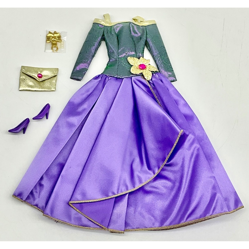 1994 Barbie Haute Couture-European 12166 Asst. 12169 (As shown)